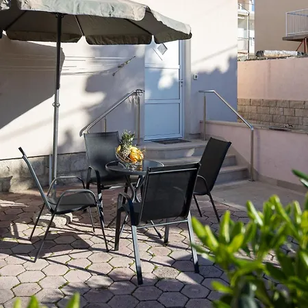 Appartement Neva Split